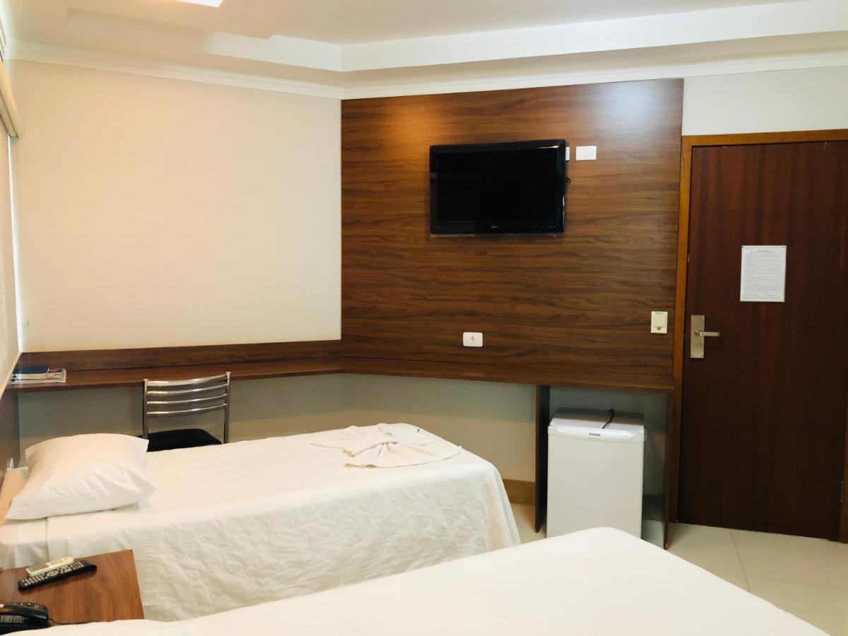 Shelton Palace Hotel Paranavaí 外观 照片