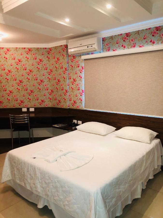 Shelton Palace Hotel Paranavaí 外观 照片